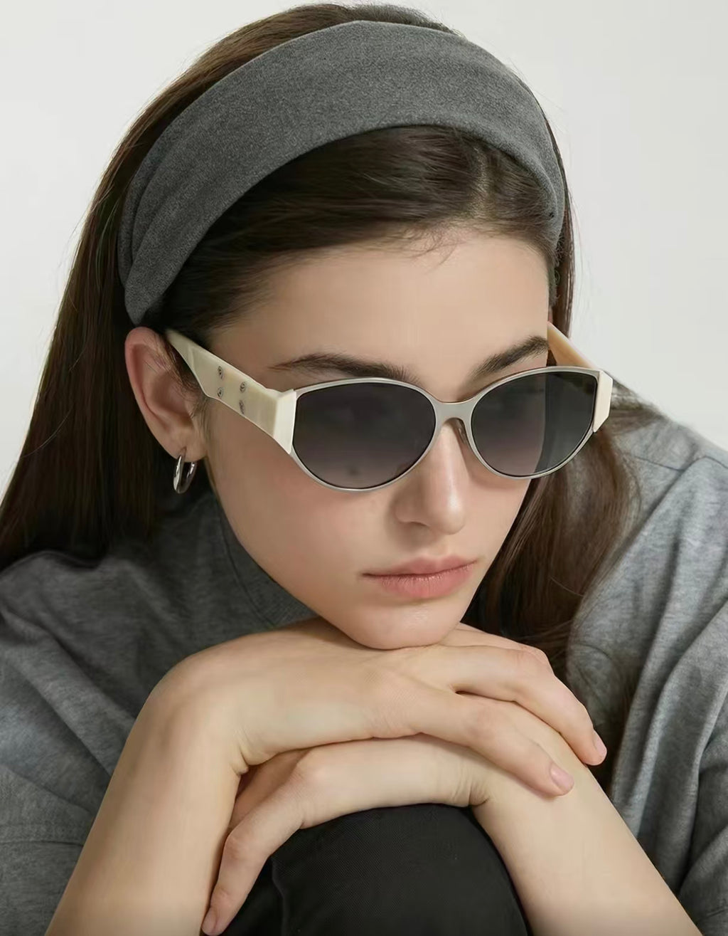 Vintage Women’s Off White Metal Cat Eye UV400 Beach Sunglasses
