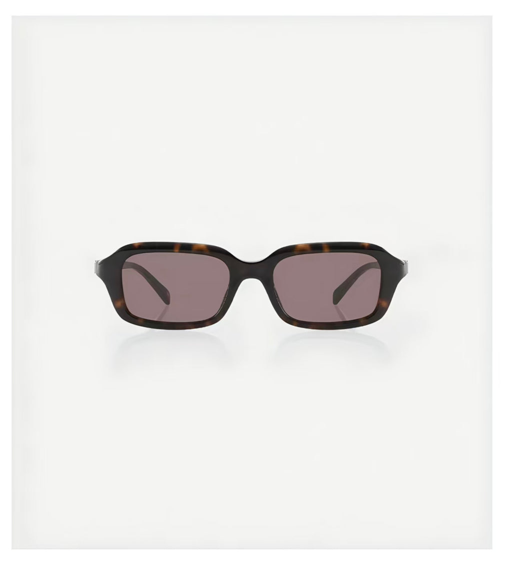 Brown front product view of Gucci Luxury Women’s Trendy Comfortable Versatile Sunglasses