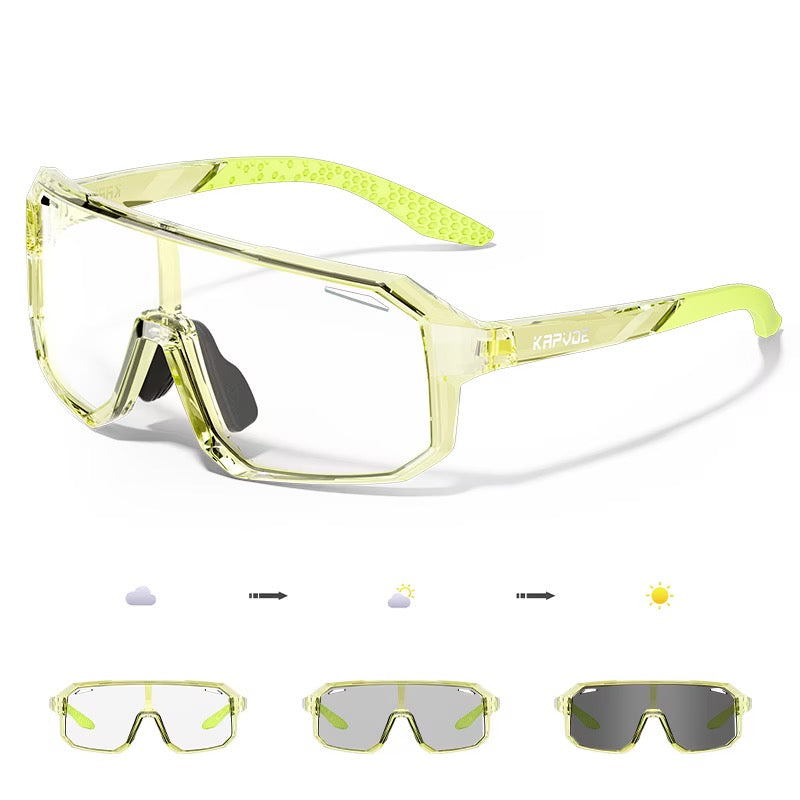 Crystal Green TR90 full-rim photochromic sports sunglasses, colour and lens-state composite