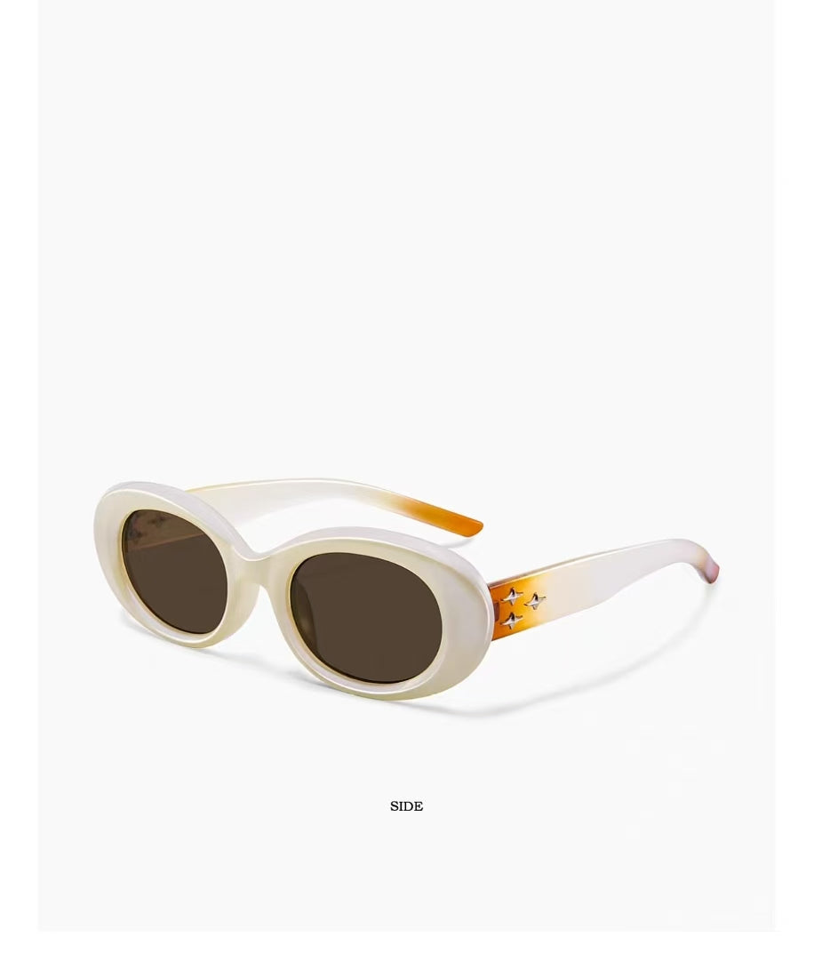 Vintage Women’s Tortoise Shell Oval UV400 Sunglasses