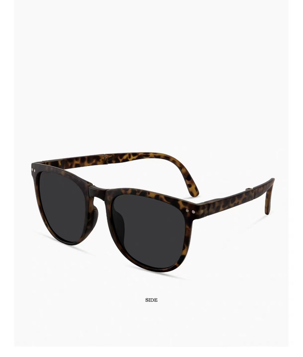 Tortoise Shell Unisex TR90 Foldable UV400 Sunglasses, 45-degree product view