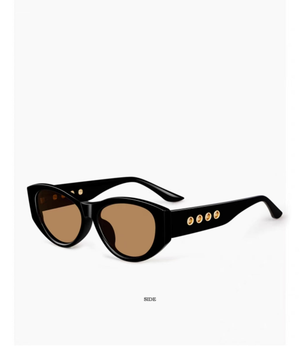 Vintage Women’s Tortoise Brown Narrow Cat Eye UV400 Sunglasses