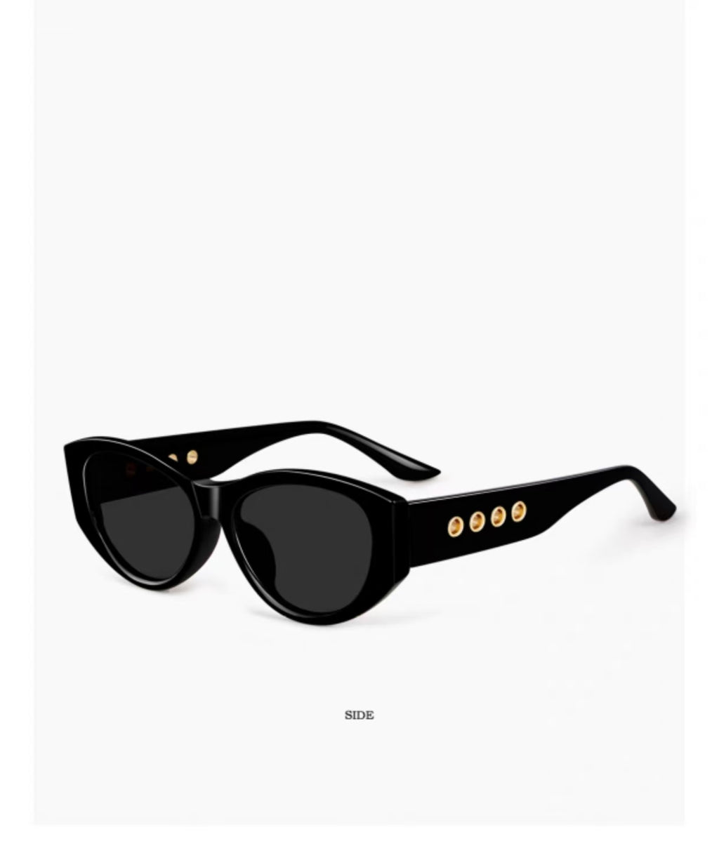 Vintage Women’s Tortoise Brown Narrow Cat Eye UV400 Sunglasses